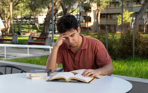 estudiante de la unam suayed